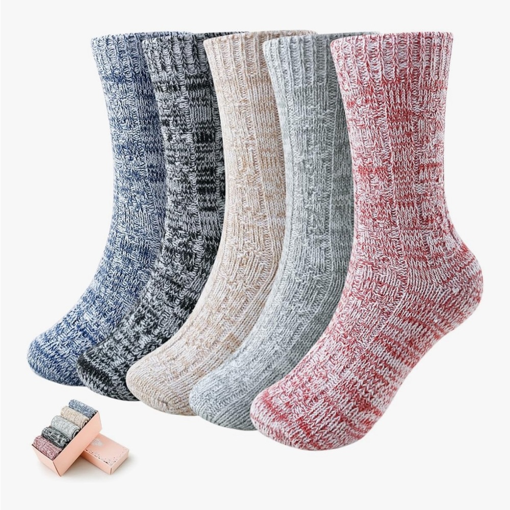 Women’s Knitted Socks Set